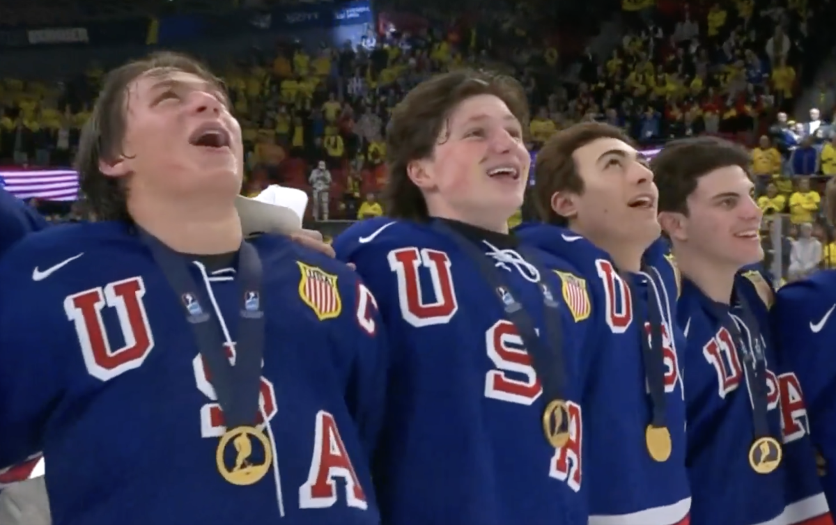 USA Hockey Team Praised For Their National Anthem Decision The Spun