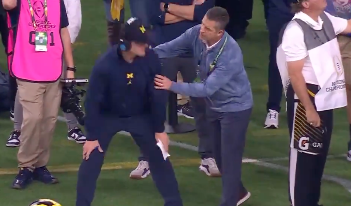 Video: John Harbaugh Surprises Brother On Sideline At National Title ...