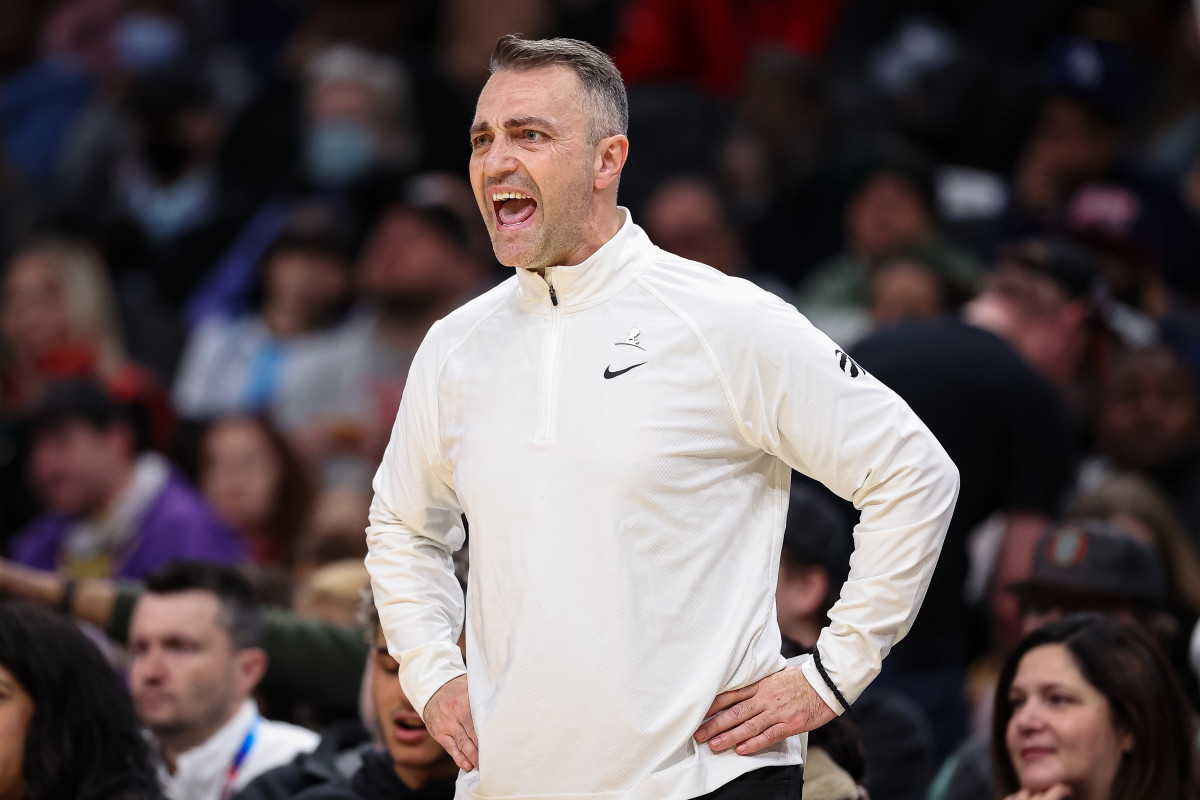 Raptors Coach Blasts 'Shameful' Officials After Loss To Lakers - The Spun