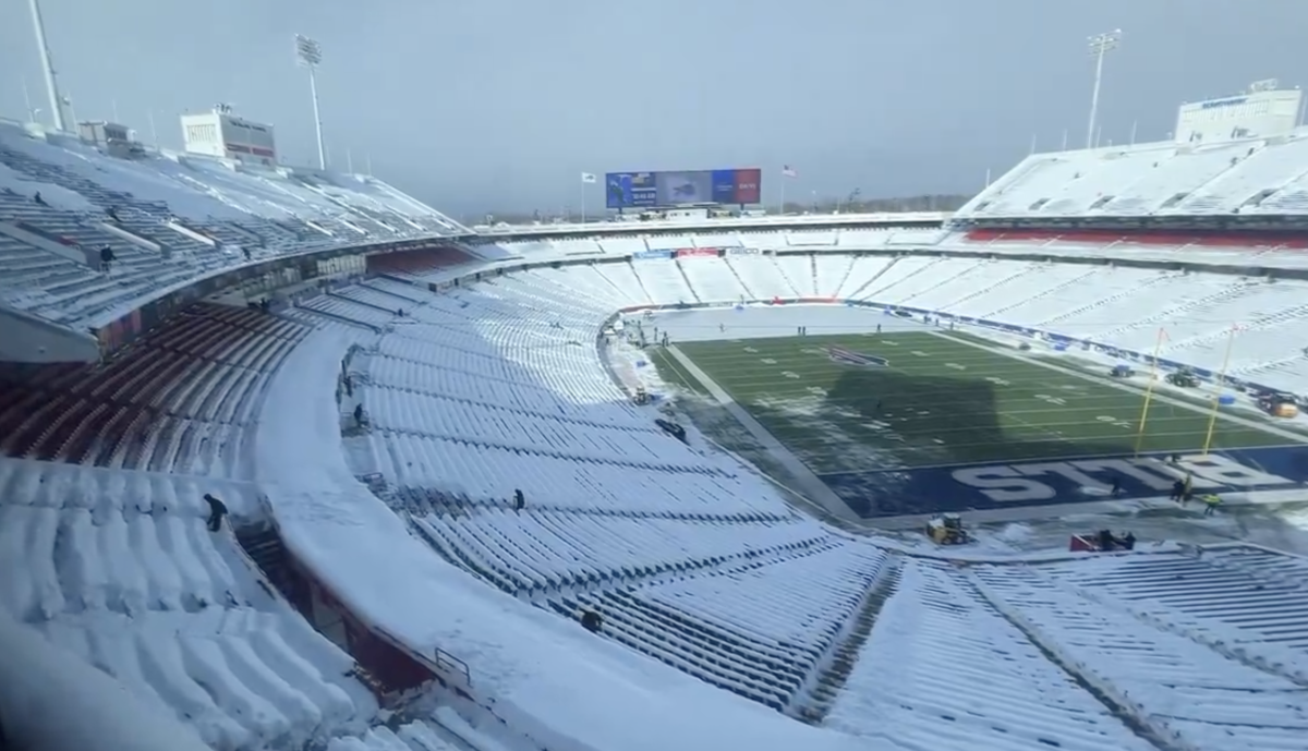 Everyone Has Same Suggestion For Bills Snow Shovelers On Monday - The Spun