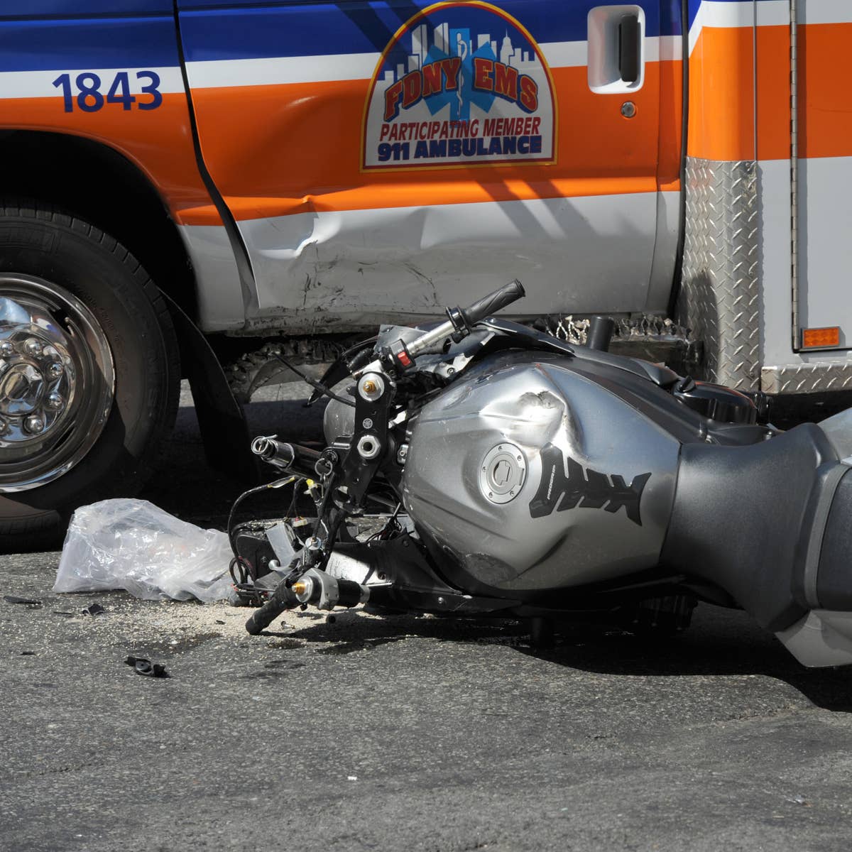 Man Dies In 'Horrifying' Motorcycle Accident At 46 - The Spun
