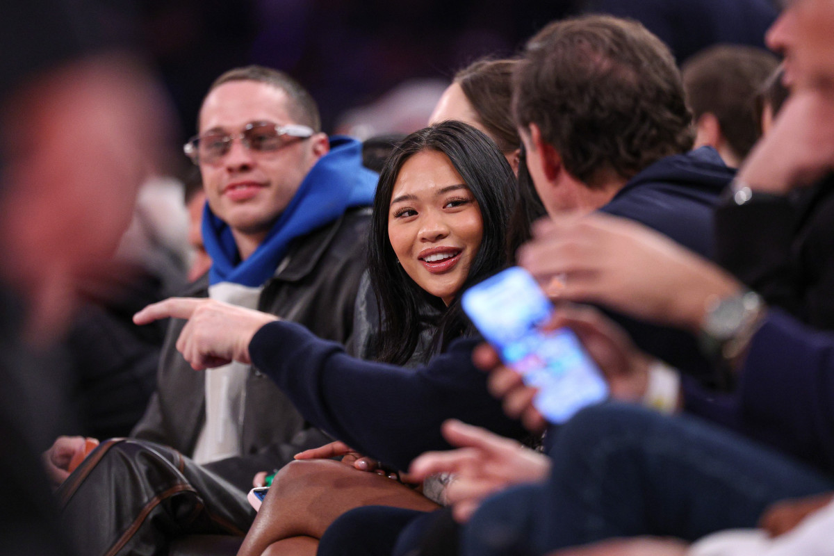Suni Lee at the Knicks-Suns game.