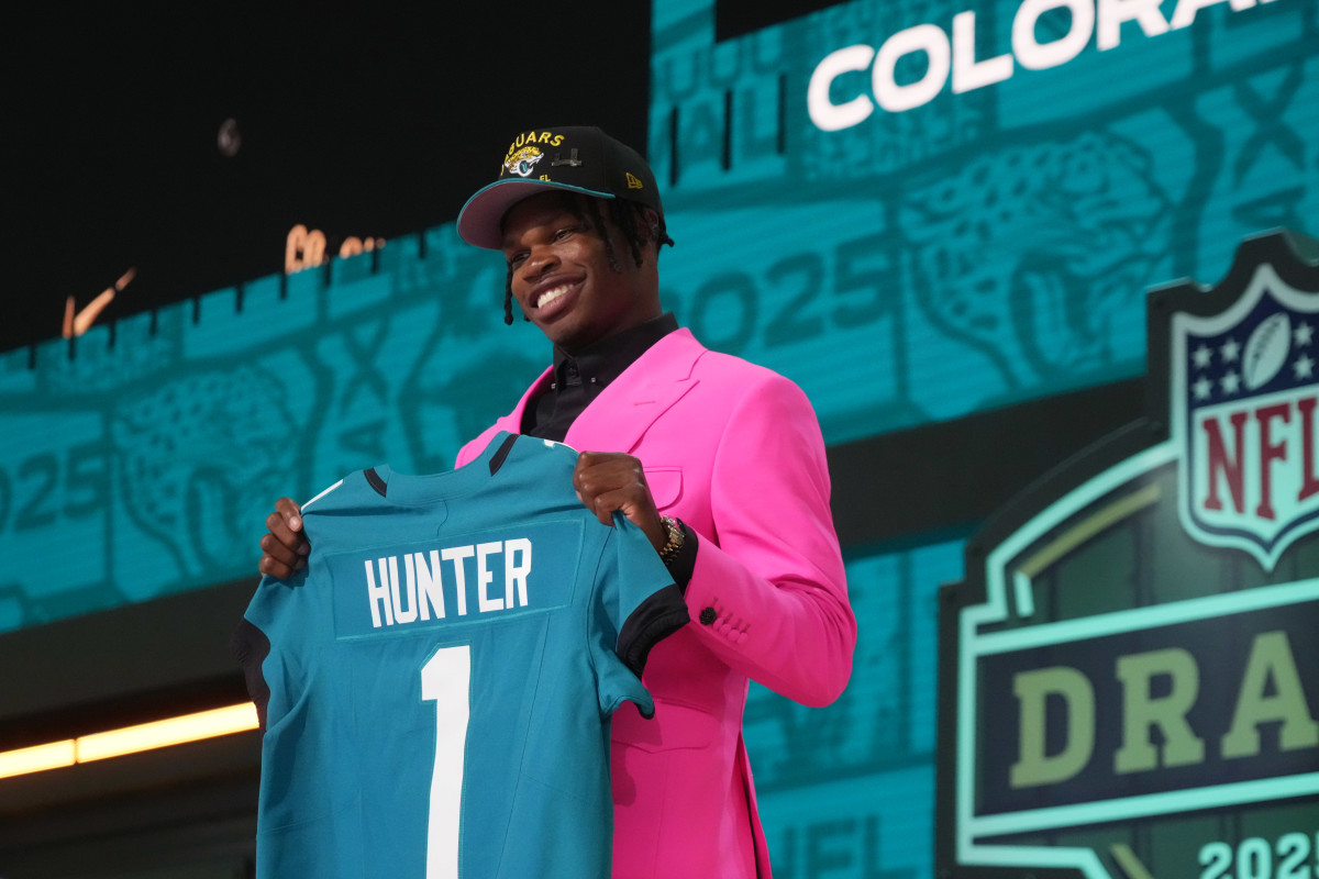 Travis hunter praised for classy shedeur sanders gesture the spun