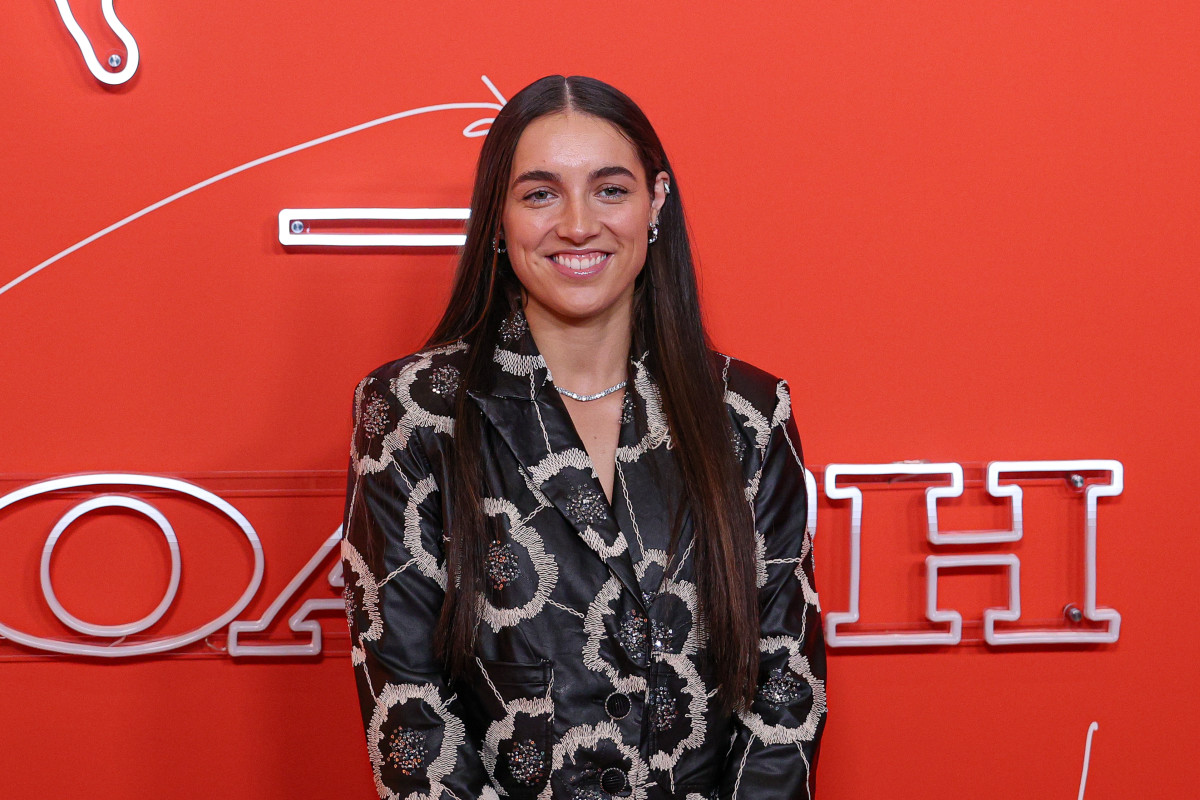 Prayers Pouring In For WNBA Rookie Georgia Amoore The Spun