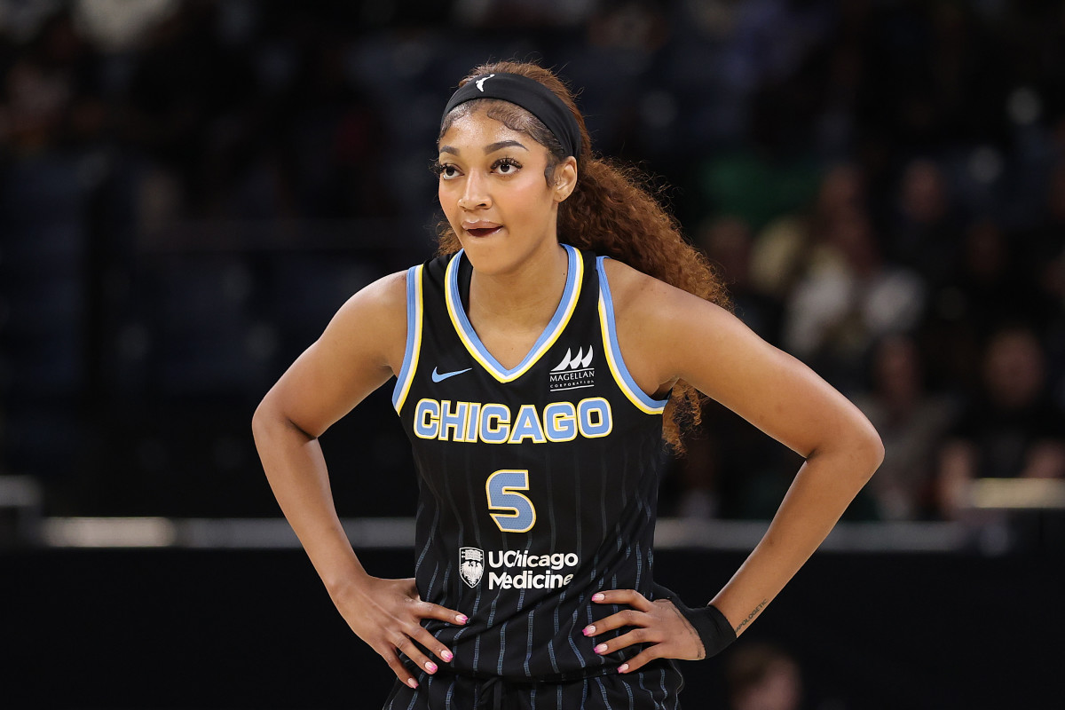 Angel Reese on the court for the Sky.