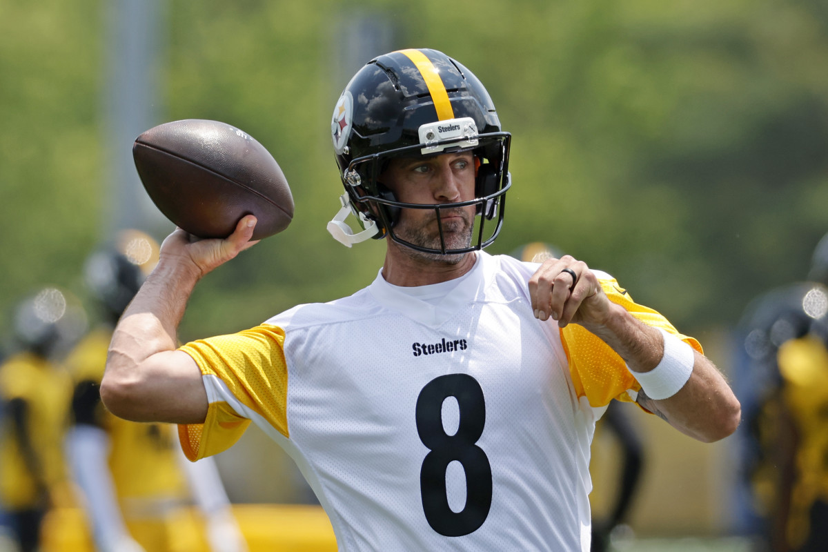 Aaron Rodgers Discloses Post-NFL Plans That Shock Everyone (Report) 3 PITTSBURGH, PENNSYLVANIA - JUNE 10: Aaron Rodgers #8 of the Pittsburgh Steelers in action during Minicamp at UPMC Rooney Sports Complex on June 10, 2025 in Pittsburgh, Pennsylvania. (Photo by Justin K. Aller/Getty Images)