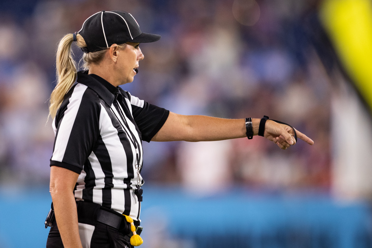 NFL Referee Accused Of 'Rigging' Games For Taylor Swift - The Spun