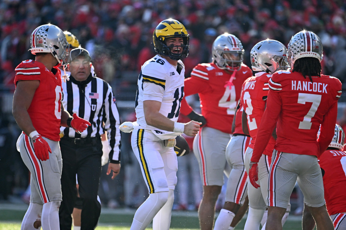 Ohio State, Michigan Football Players Prayed Together During Postgame