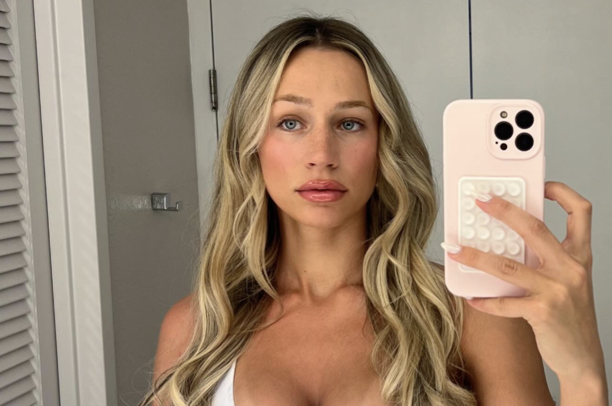 Women's College Basketball Star Posts Jaw-Dropping Selfie - The Spun