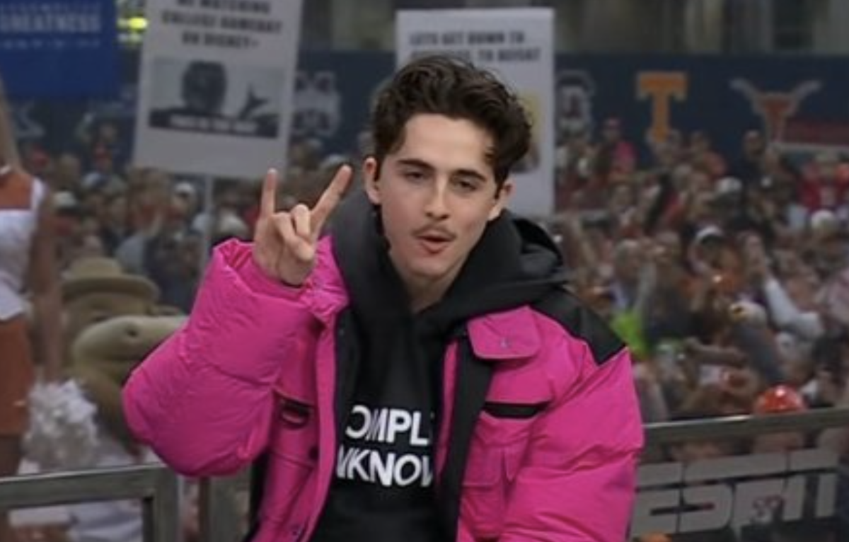 Timothee Chalamet Shocks Football Fans With Performance On College ...