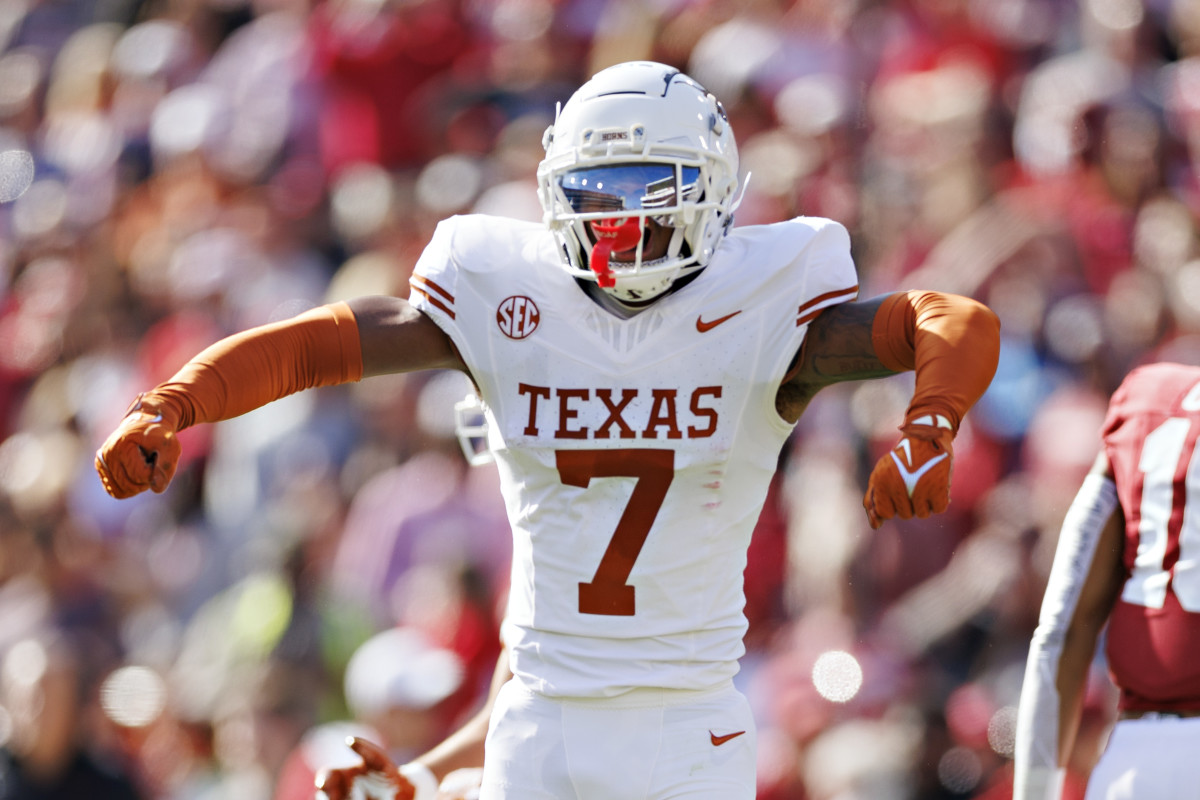 Fans Agree That 1 Texas Player Deserves Award Travis Hunter Was Snubbed ...