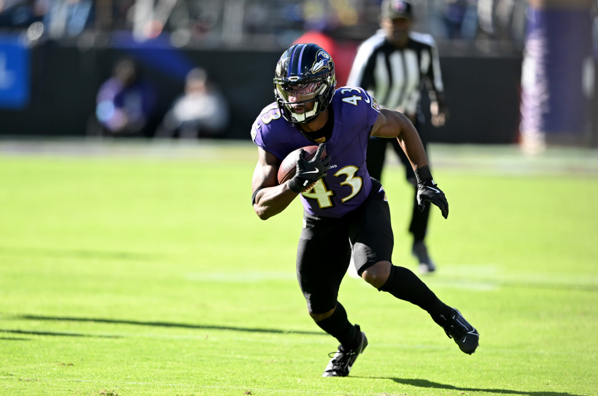 Ravens Running Back Justice Hill Ruled Out After Losing Consciousness ...