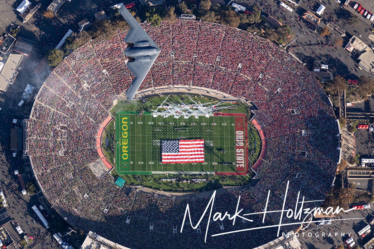 Epic Photo Of Flyover At The Rose Bowl Goes Viral On Wednesday - The Spun