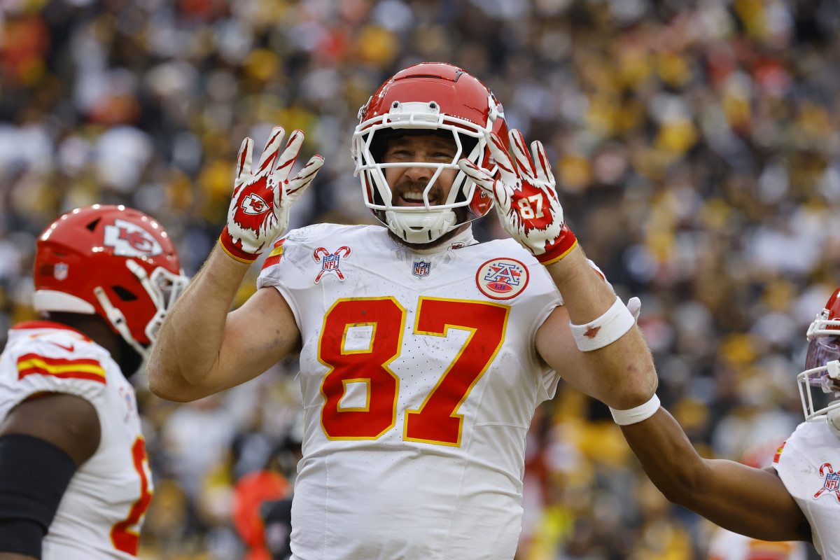 NFL Fans Convinced Travis Kelce Is Leaning One Way For 2025 The Spun