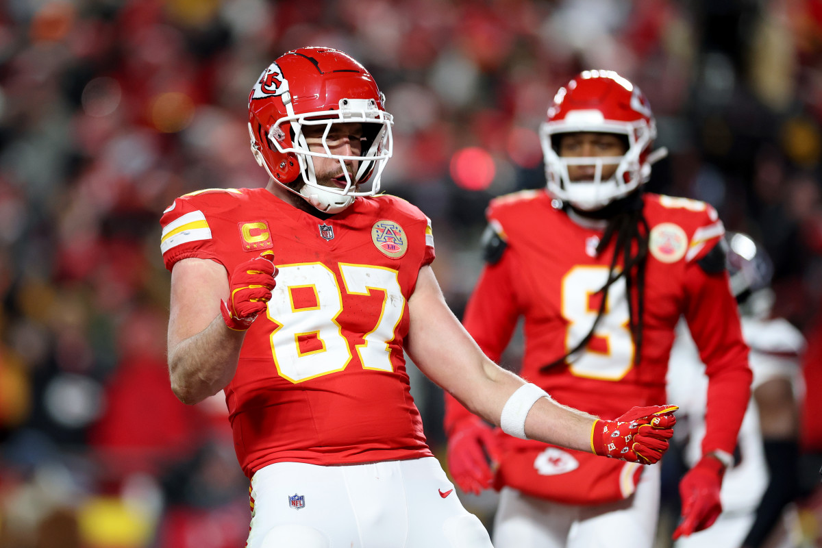 Travis Kelce celebrating.