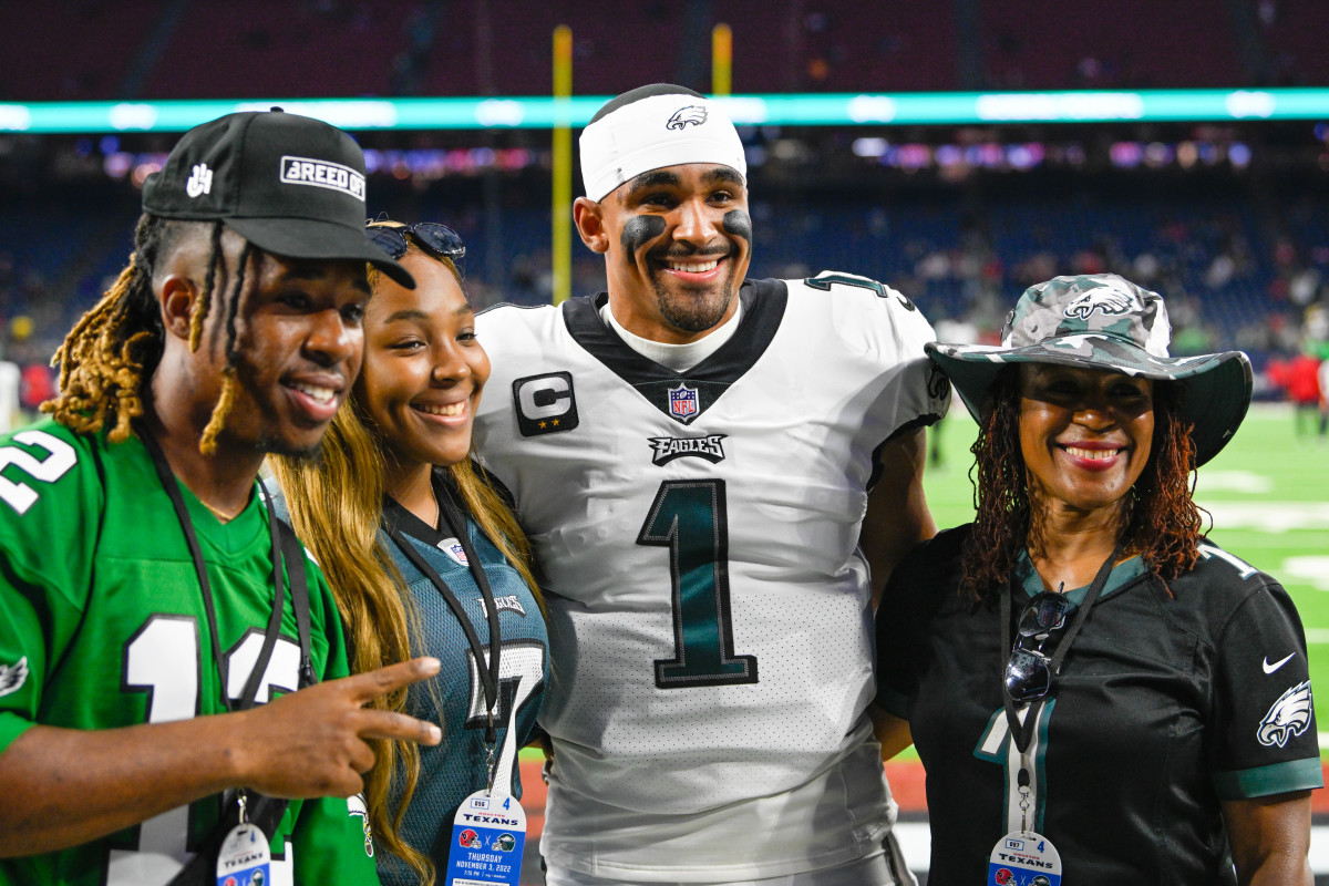 Jalen Hurts Mom Confronted Fox Sports Personality At Super Bowl