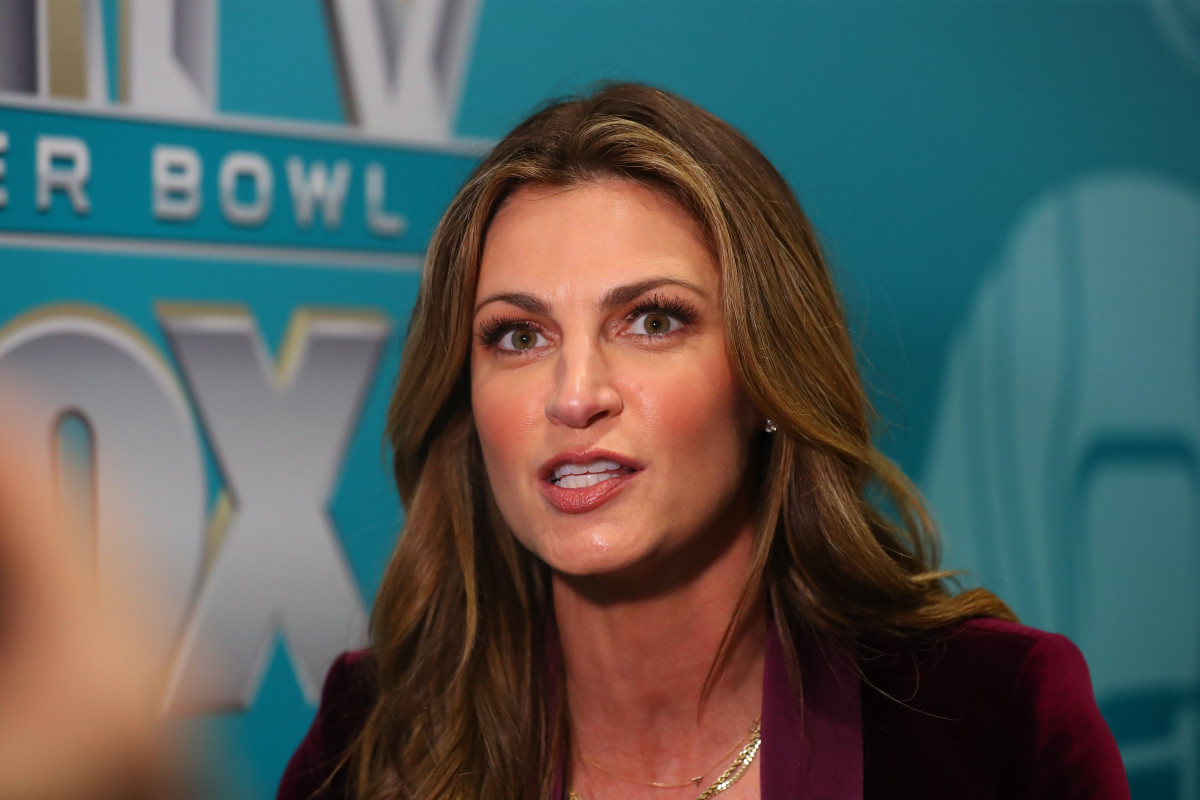 Erin Andrews at Super Bowl.