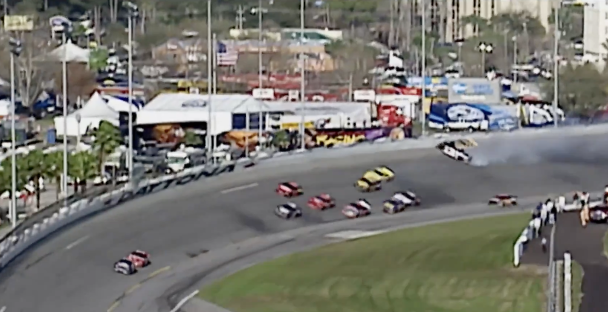 NASCAR Fans Demanding FOX Apologize For Dale Earnhardt Video The Spun