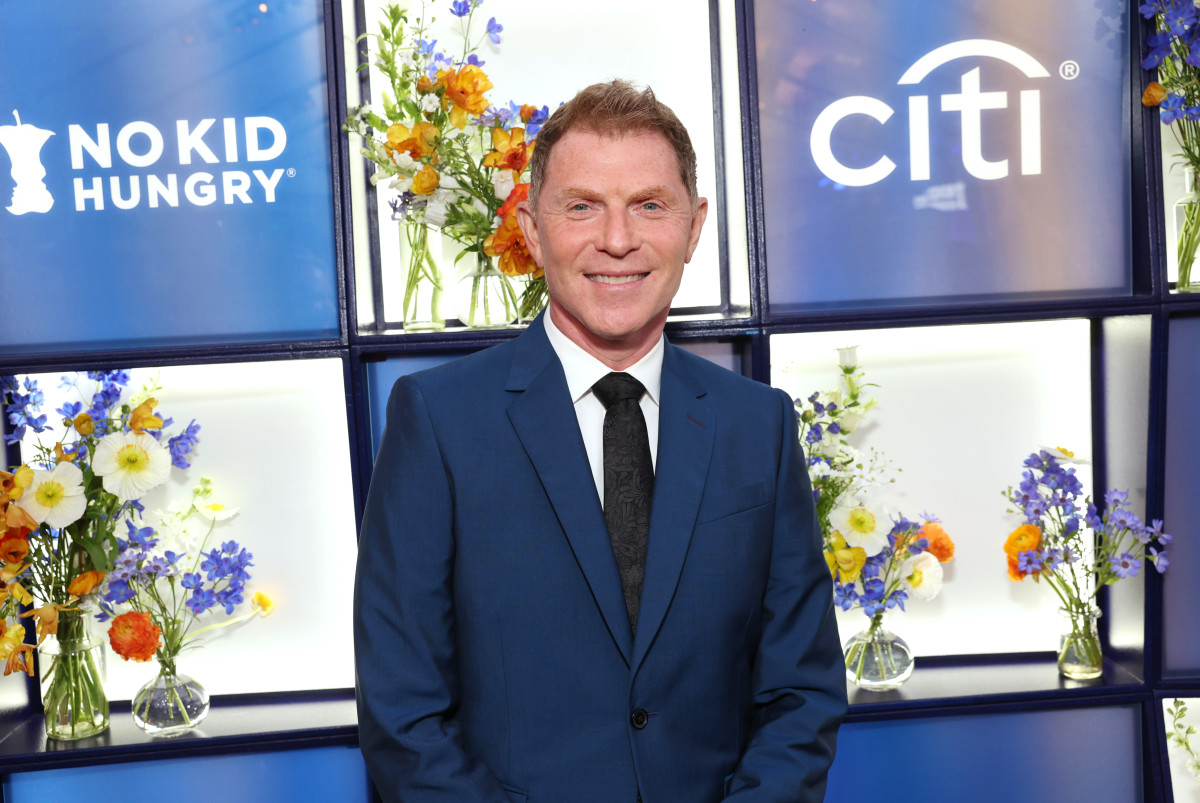 Bobby Flay Has New Girlfriend Amid Kristin Cavallari Rumors - The Spun