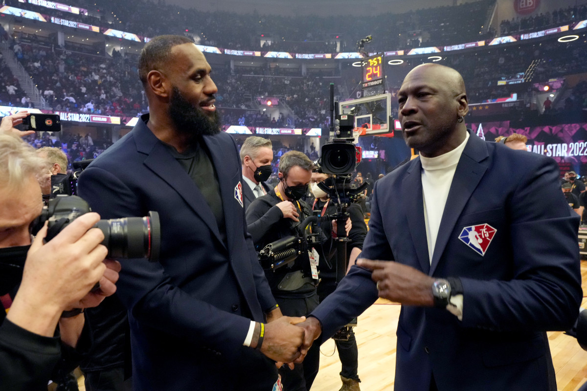 CLEVELAND, OHIO - FEBRUARY 20: (L-R) LeBron James and Michael Jordan attend the 2022 NBA All-Star Game at Rocket Mortgage Fieldhouse on February 20, 2022 in Cleveland, Ohio. (Photo by Kevin Mazur/Getty Images)
