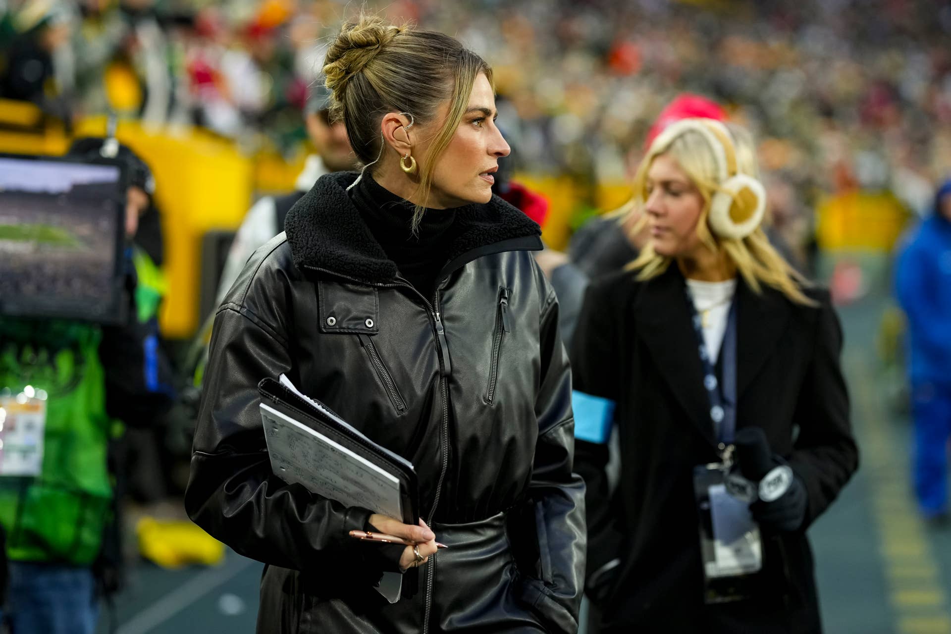 NFL Fans Are Applauding Erin Andrews' Political Stance The Spun