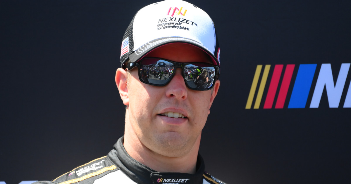 NASCAR Star Brad Keselowski Suffers Nasty Injury In Skiing Accident - The  Spun