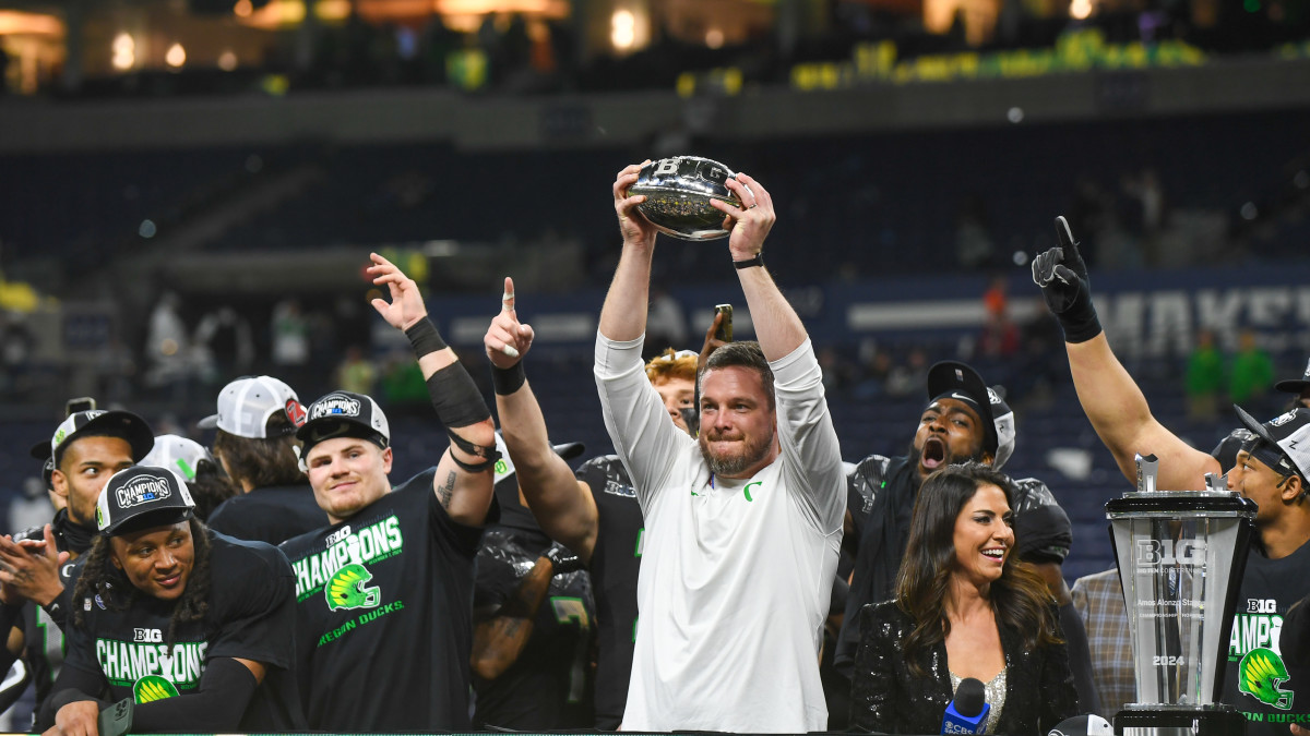 College Football Fans Think Oregon Got An Unfair Playoff Draw - The Spun