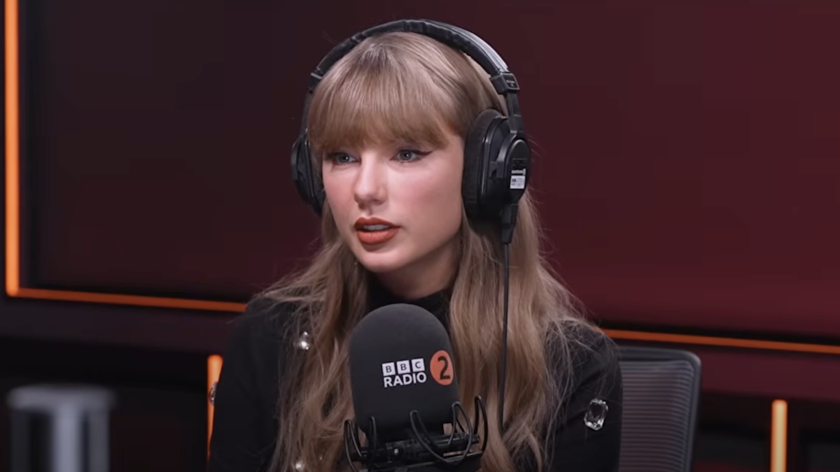 Taylor Swift Issued Classy Apology To Travis Kelce’s Teammate