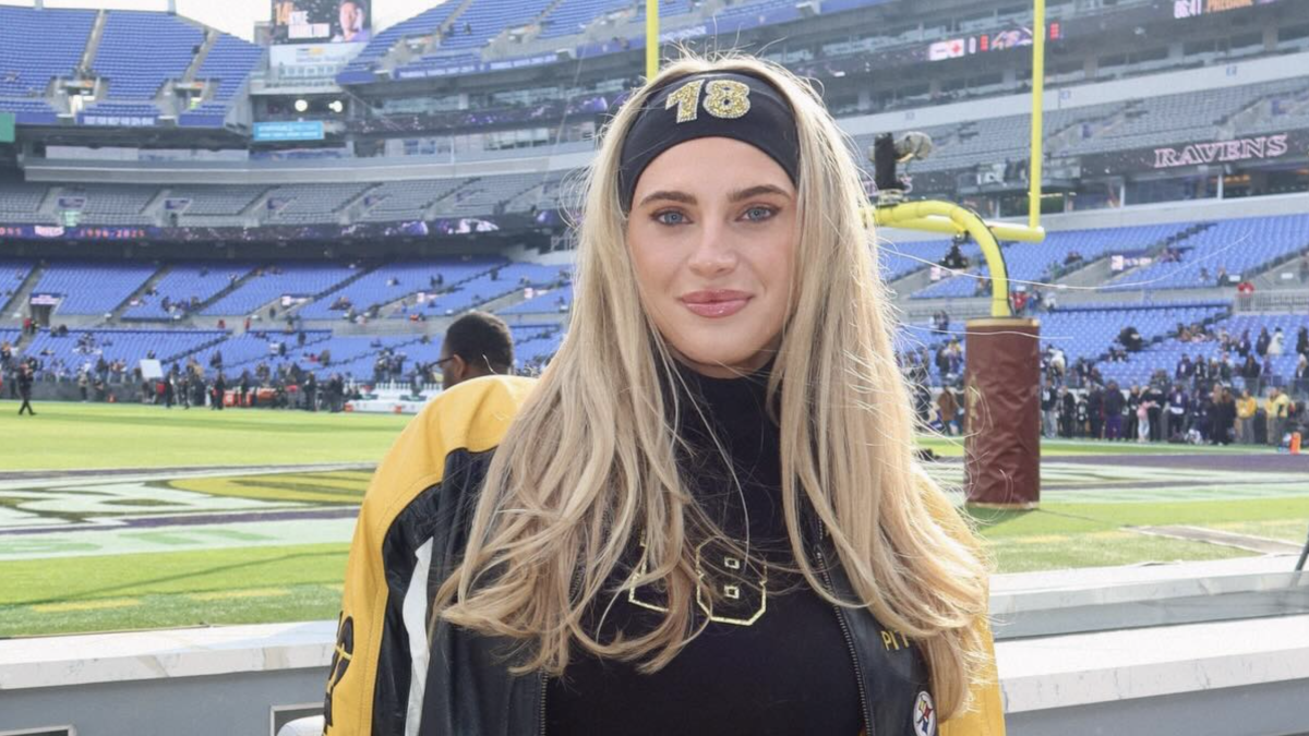 Will Howard's Girlfriend Causes Stir With Sizzling Swimsuit Photo - The Spun