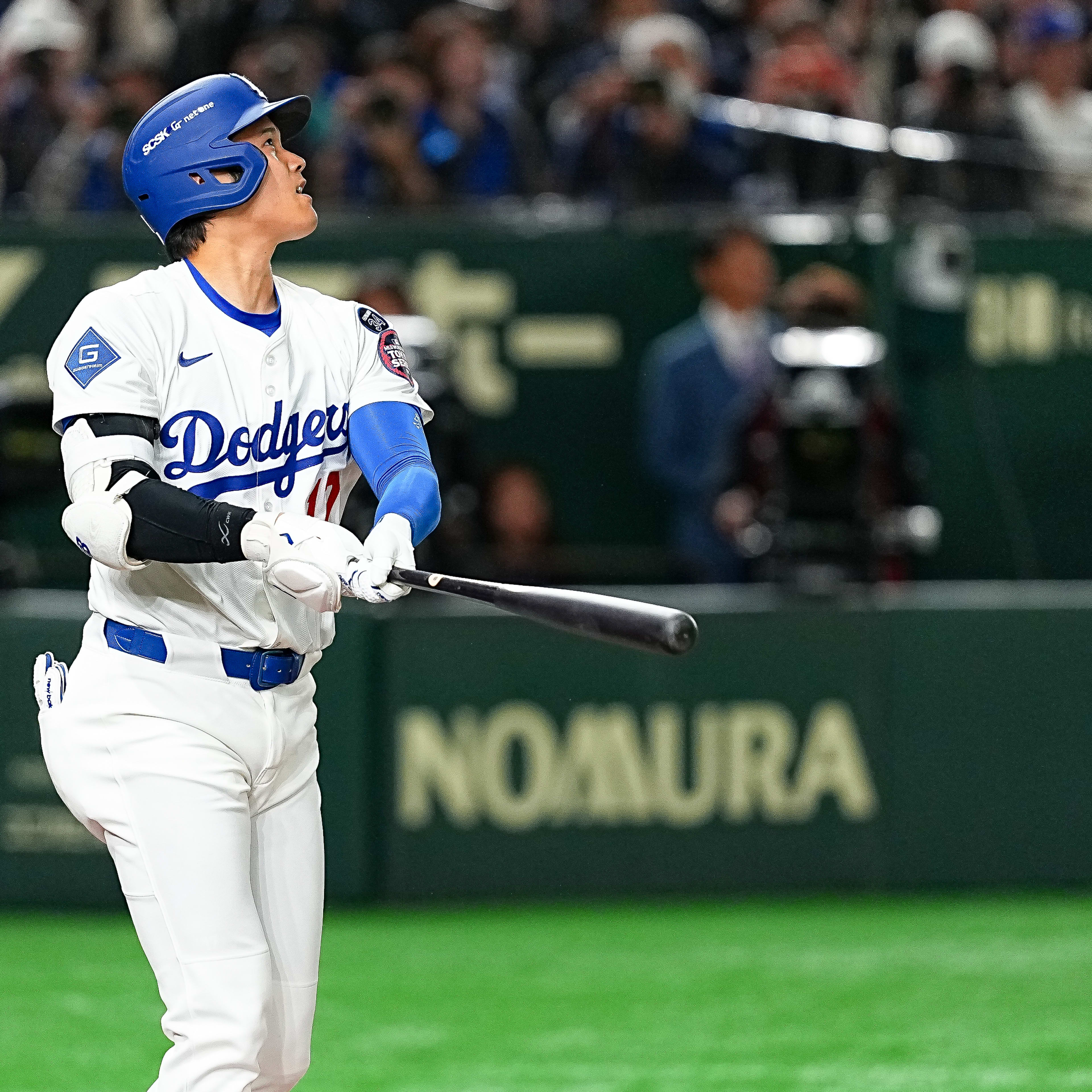 World s Hottest Weather Girl Shares Jaw Dropping Bedroom Photo The Spun world-s-hottest-weather-girl-shares-jaw-dropping-bedroom-photo-the-spun