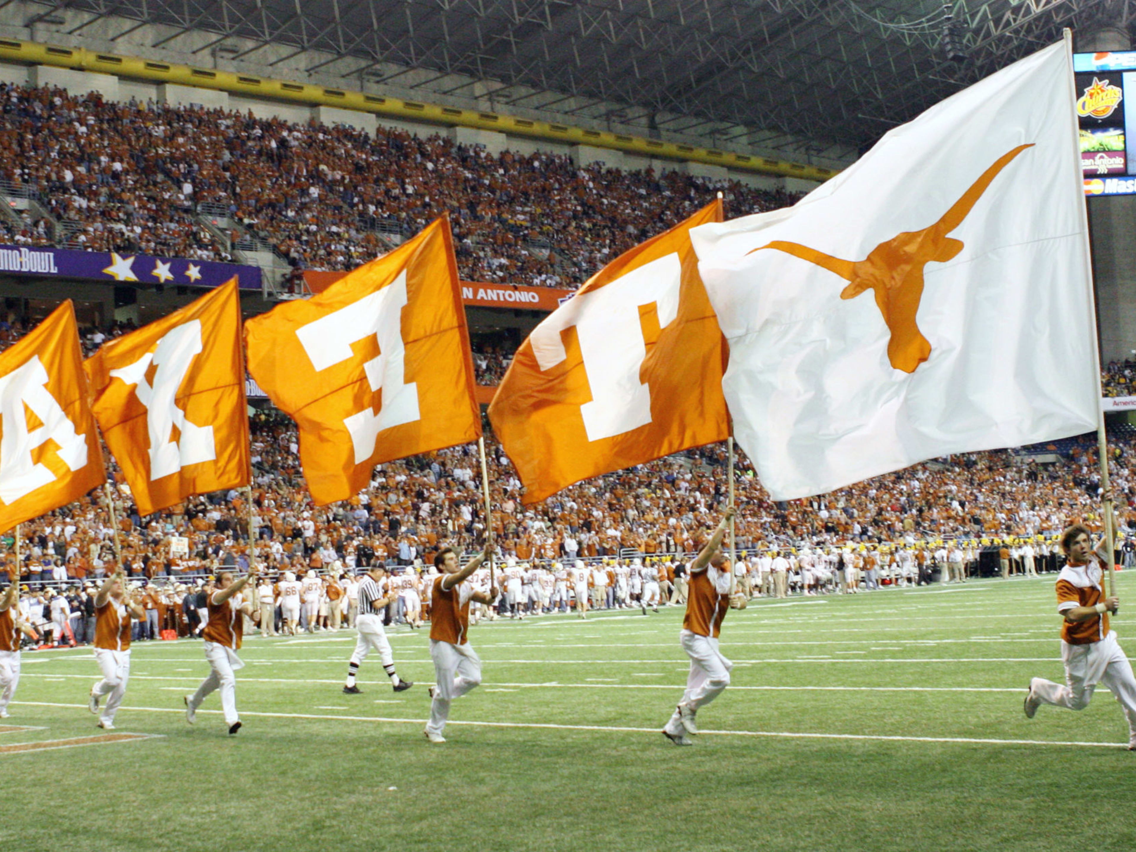 Expert Picks Bowl Games Today