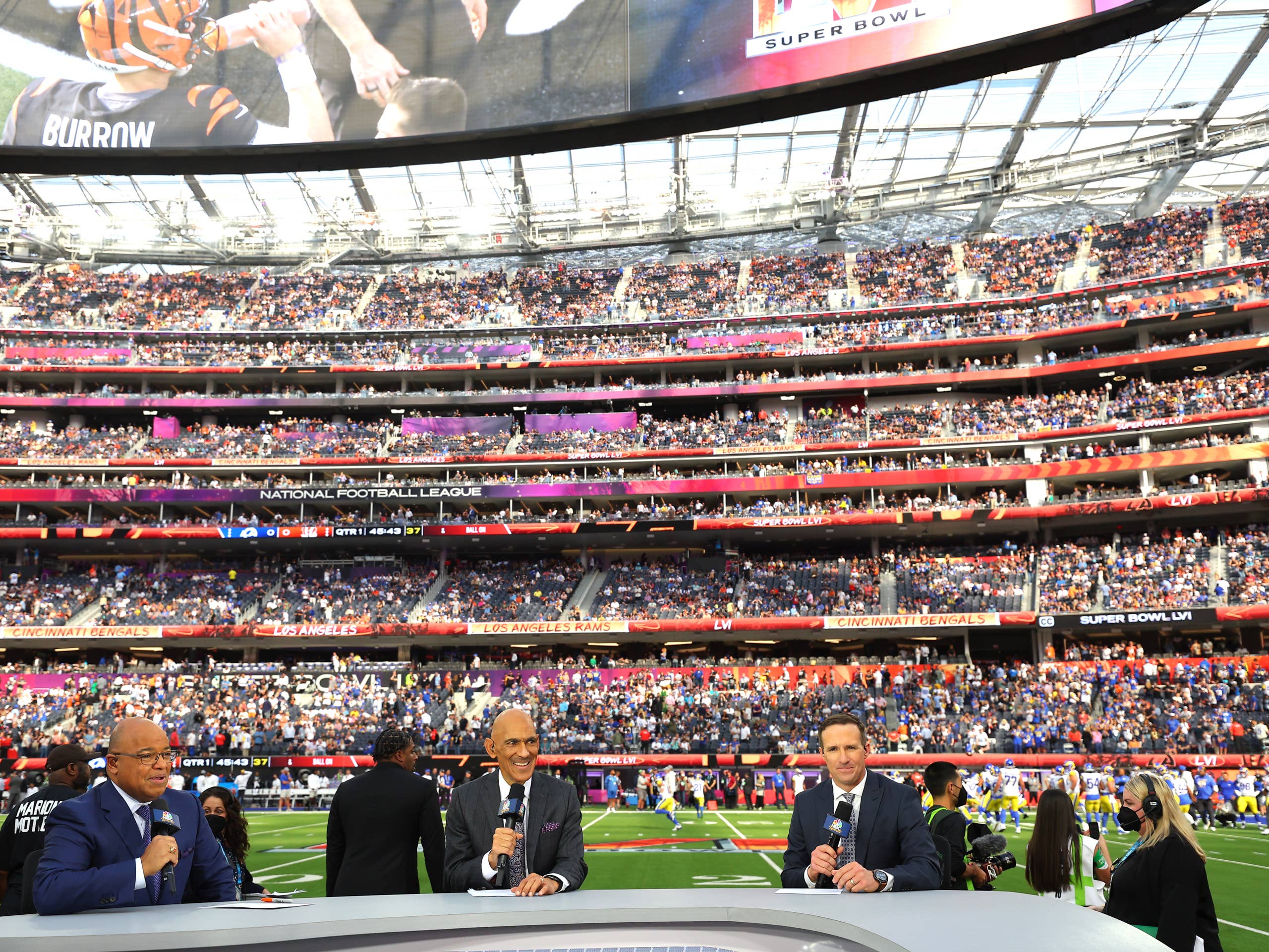 NFL Fans Celebrating Change To 'Sunday Night Football' - The Spun