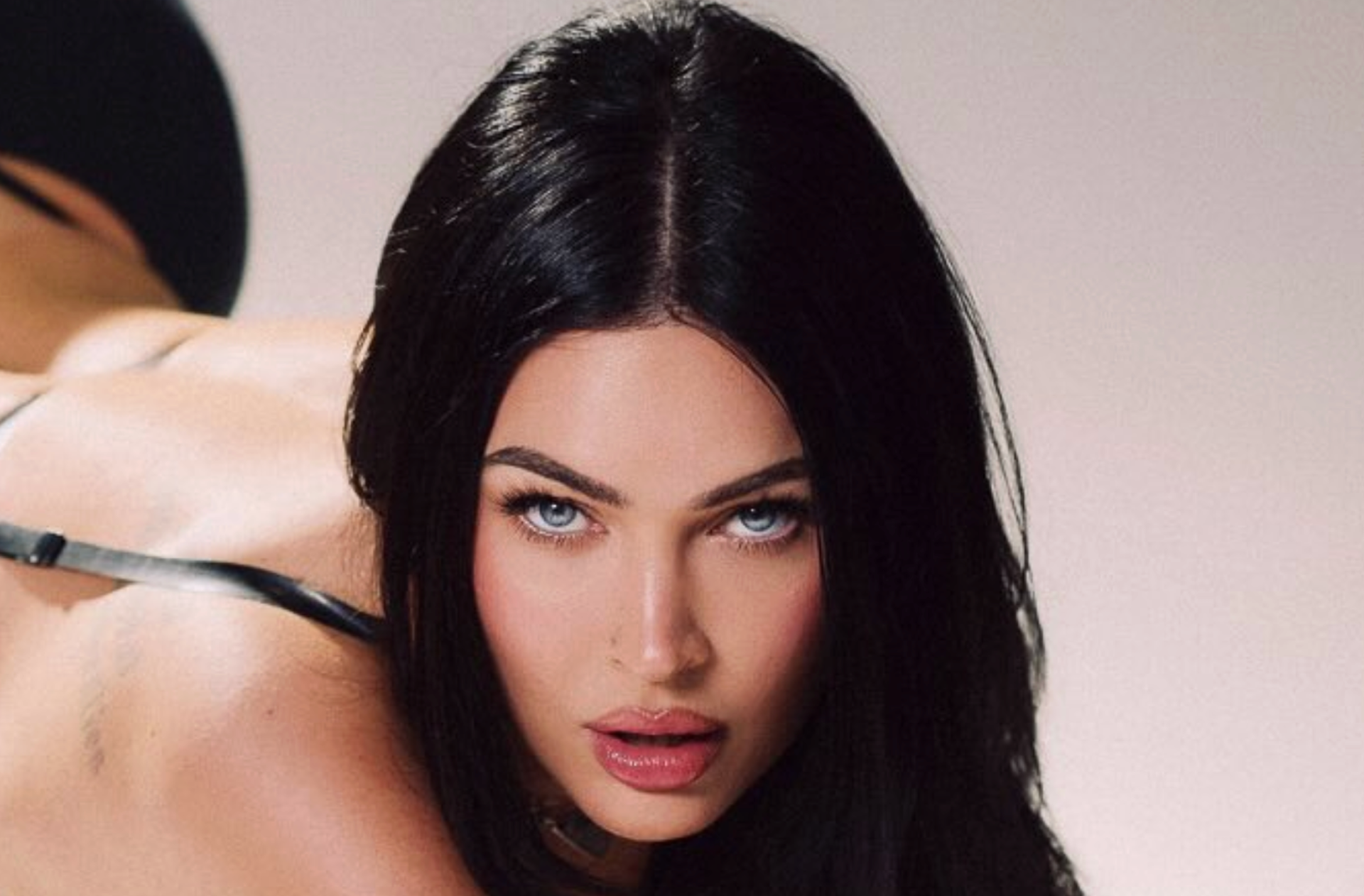Megan Fox's 'Unreal' Photo Already Has Over 1.2 Million Likes - The Spun