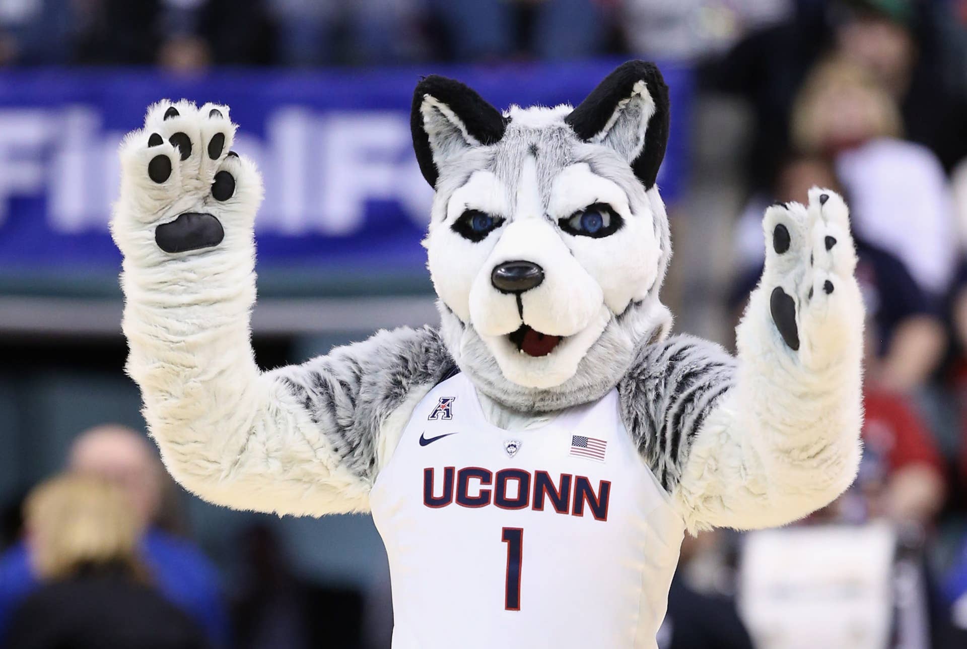 UConn Basketball Now Has Empty Recruiting Class With Decommitment - The