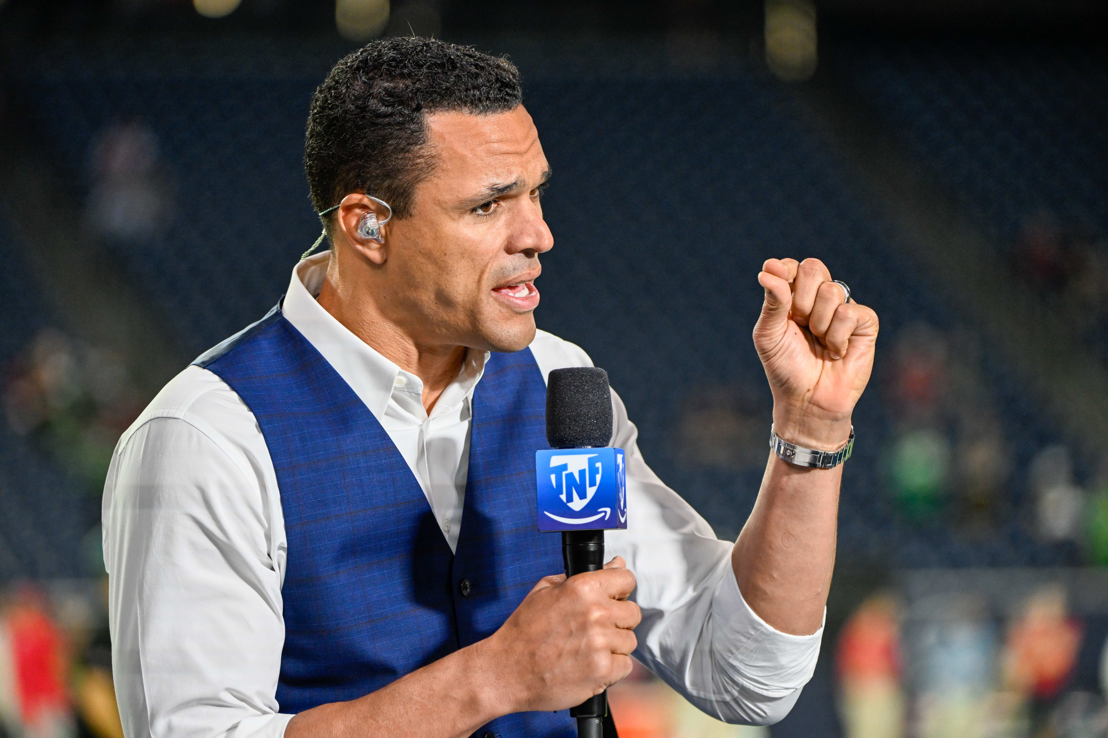 BREAKING: Xavier Worthy under fire after Chiefs’ heartbreaking loss — former Chiefs legend Tony Gonzalez slammed the young wideout on national TV, saying, ‘You call yourself WR1? Then you drop those catches when the game is on the line. Dropping back-to-back passes is unacceptable, and it cost us the game.’ Fans erupted in anger as Kansas City’s supposed No.1 receiver crumbled in the clutch. teptep - Winunie