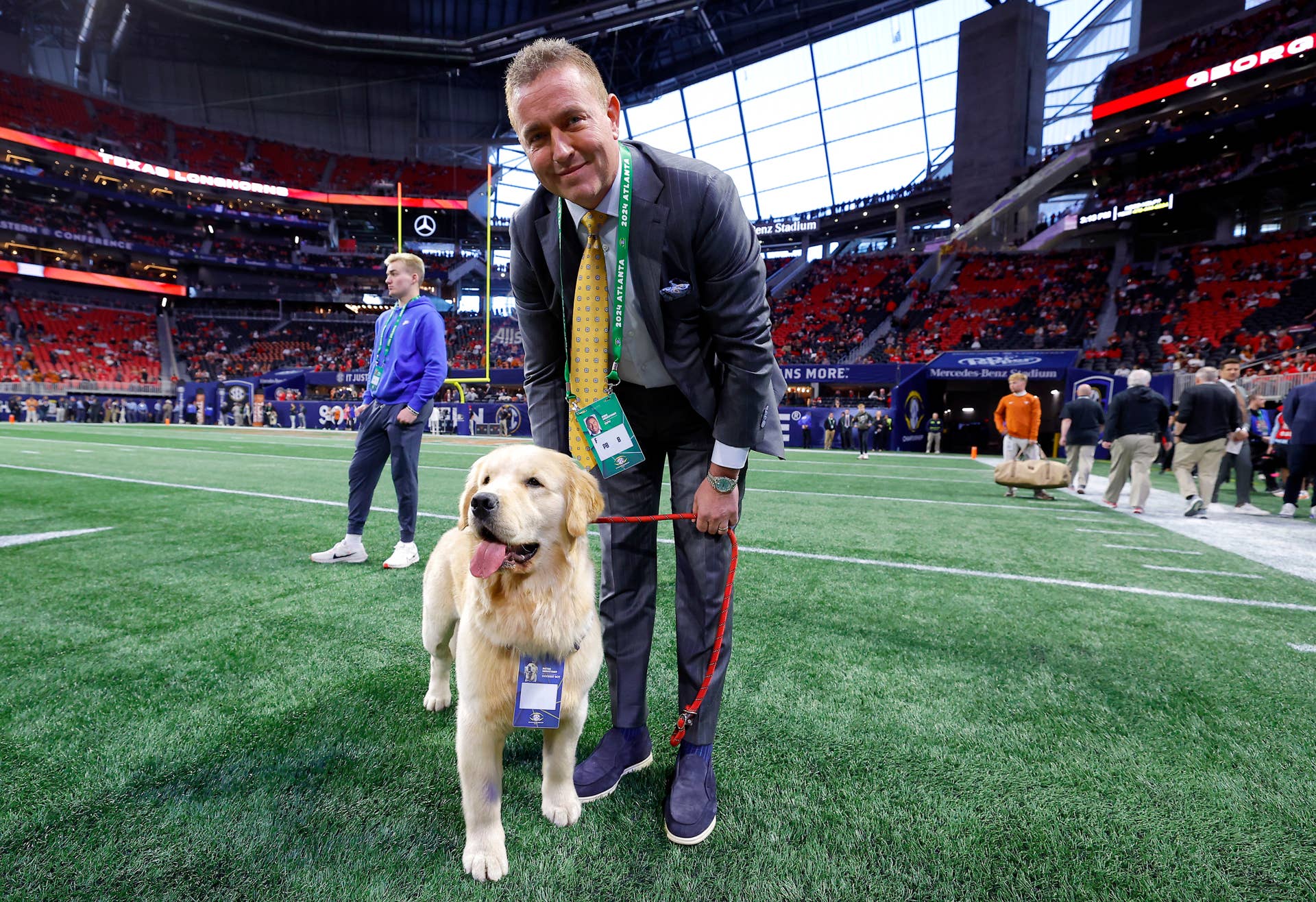 Why Does Herbstreit Travel With a Dog: Heartwarming Reasons Revealed
