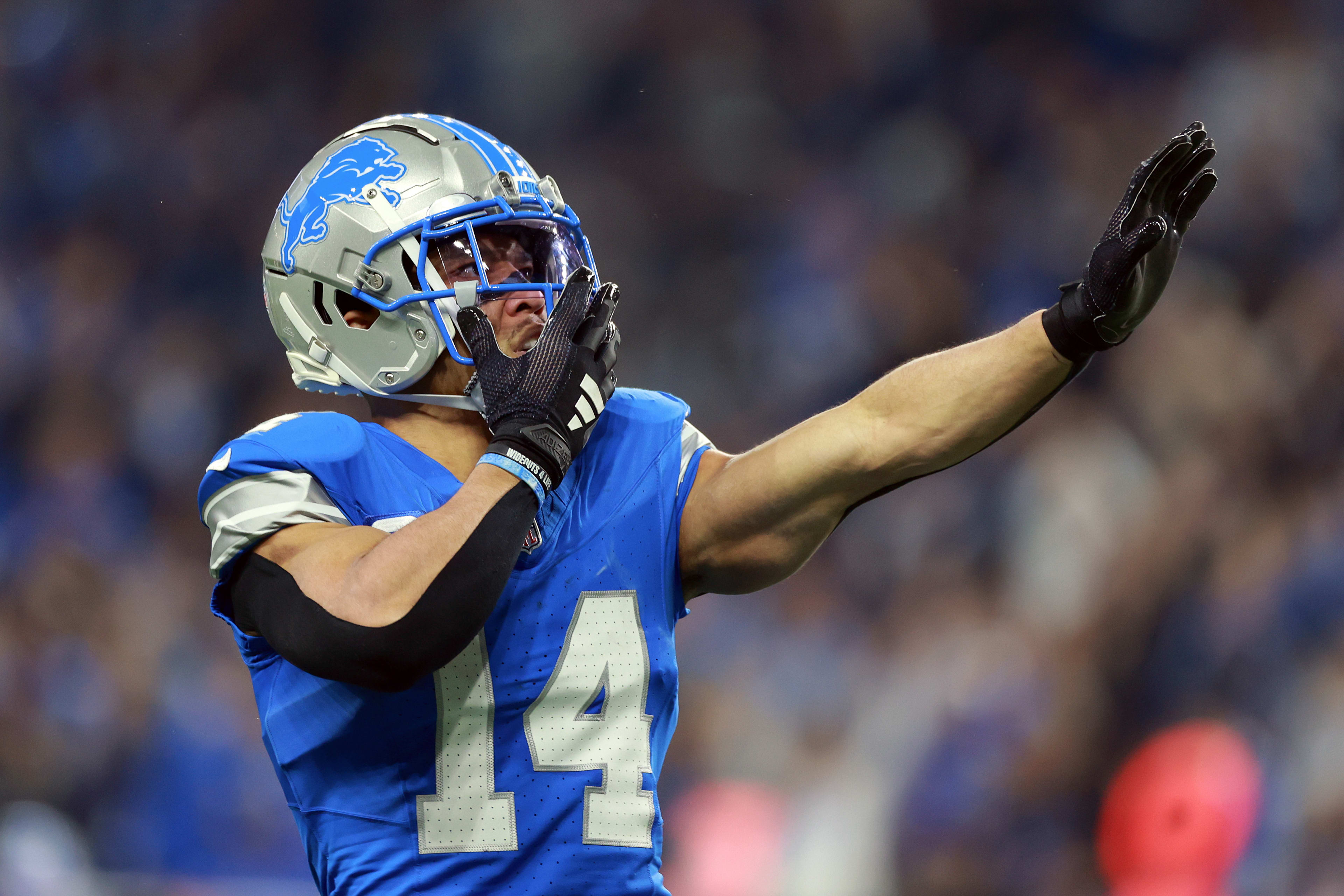 Lions Star Amon-Ra St. Brown Gets Called Out By Commanders Wide Receiver -  The Spun