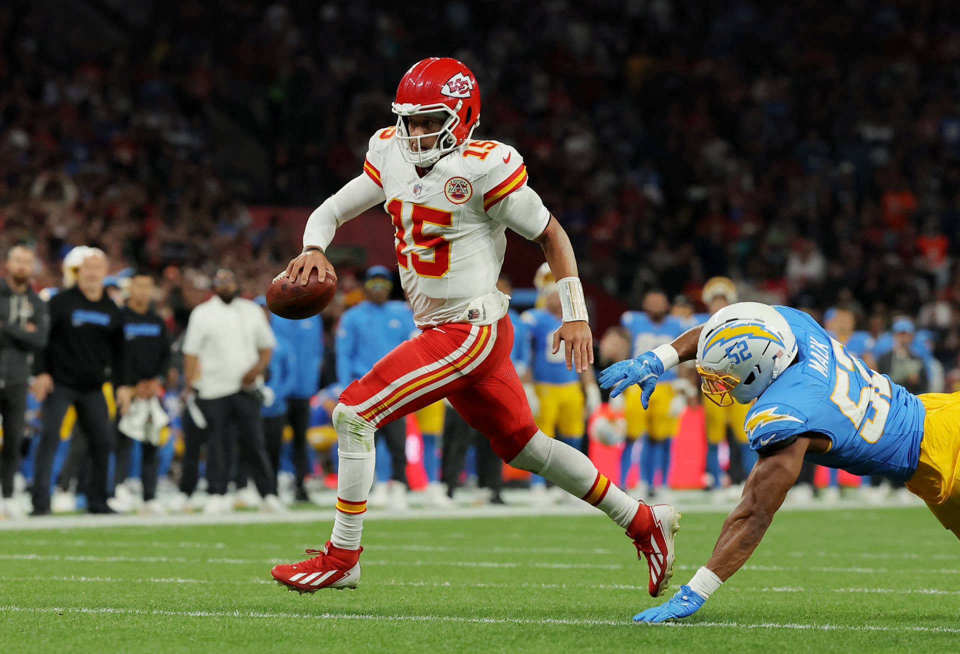Patrick Mahomes Accused Of Exploiting NFL Rules During Week 1 - The Spun