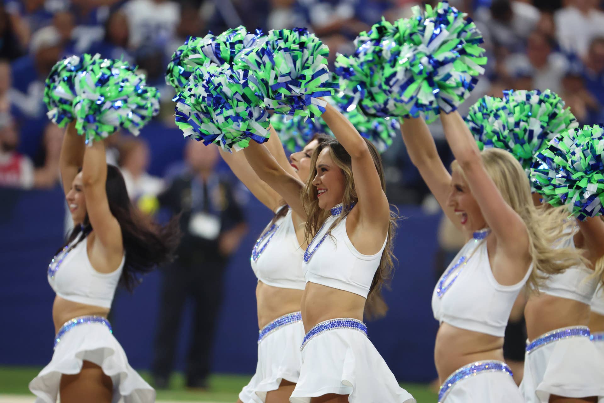 NFL Cheerleader Got Engaged During Middle Of Week 6 Game - The Spun