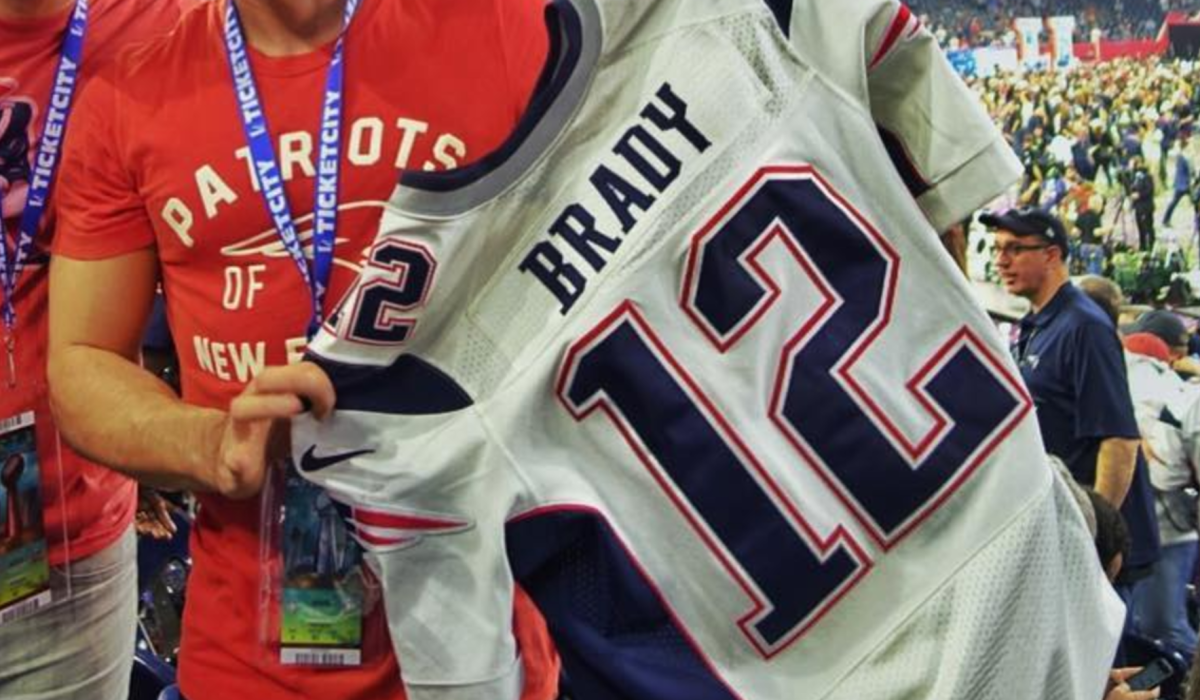 No, This Patriots Fan Didn't Steal Tom Brady's Jersey (Probably)